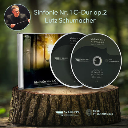 CD-Hülle, Audio-CD und DVD auf Baumstumpf im Wald; Text „Sinfonie Nr. 1 C-Dur op. 2“, „Lutz Schumacher“ und Porträt eines Dirigenten